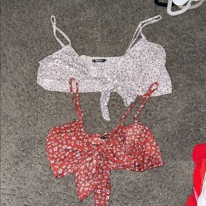 SHEIN Red and White Floral Crop Tops
